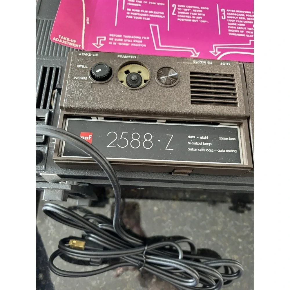 Vintage GAF 2588Z 8MM Movie Film Projector Model #438-M5Z COLLECTIBLE GRADE!